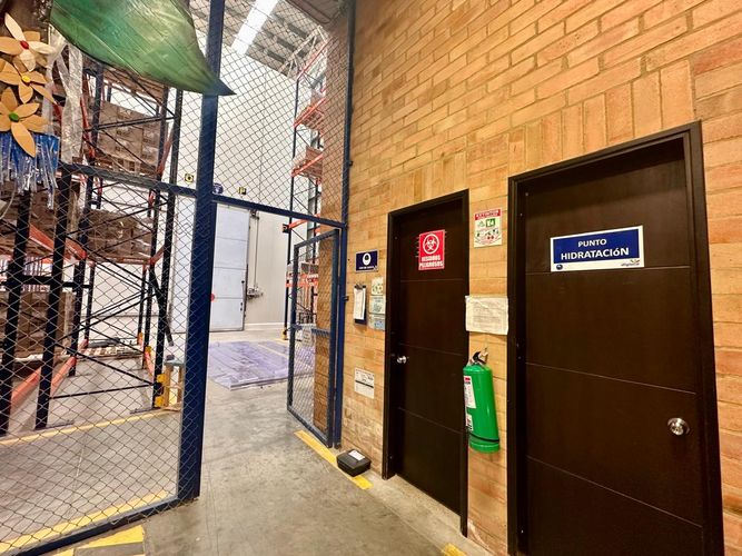 Bodega en venta en Parque Industrial Santo Domingo, Madrid, 1288 m² · foto 13 de 20