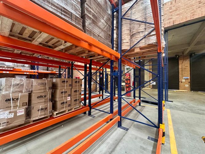 Bodega en venta en Parque Industrial Santo Domingo, Madrid, 1288 m² · foto 2 de 20