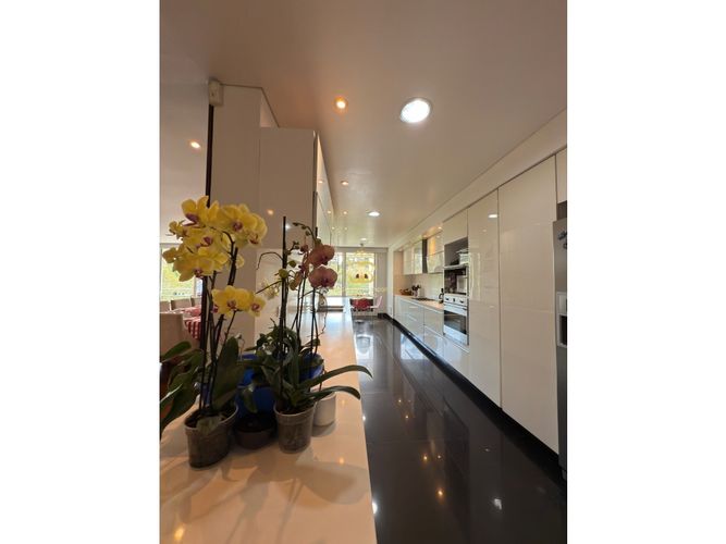 Apartamento de 3 alcobas en venta en Los Rosales, Bogotá, 290 m² · foto 6 de 24