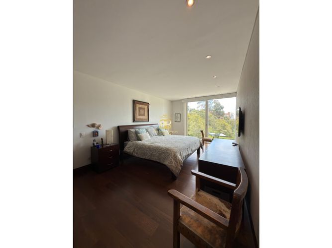 Apartamento de 3 alcobas en venta en Los Rosales, Bogotá, 290 m² · foto 16 de 24