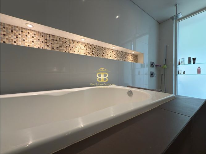 Apartamento de 3 alcobas en venta en Los Rosales, Bogotá, 290 m² · foto 20 de 24