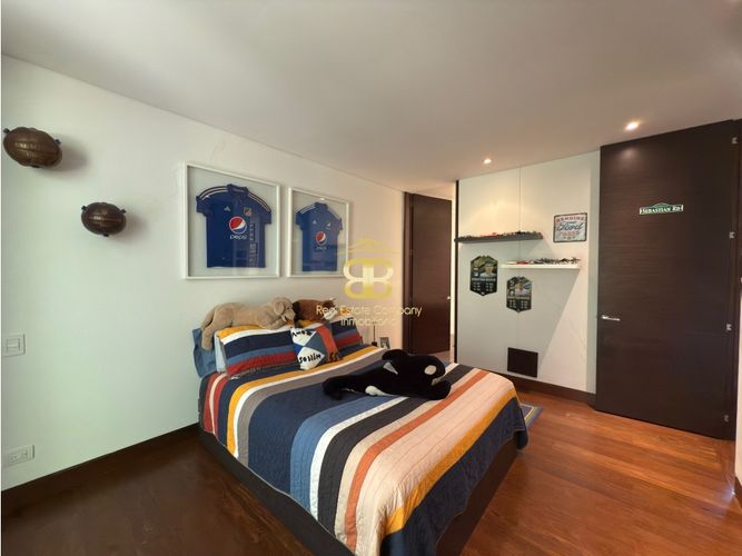 Apartamento de 3 alcobas en venta en Los Rosales, Bogotá, 290 m² · foto 22 de 24