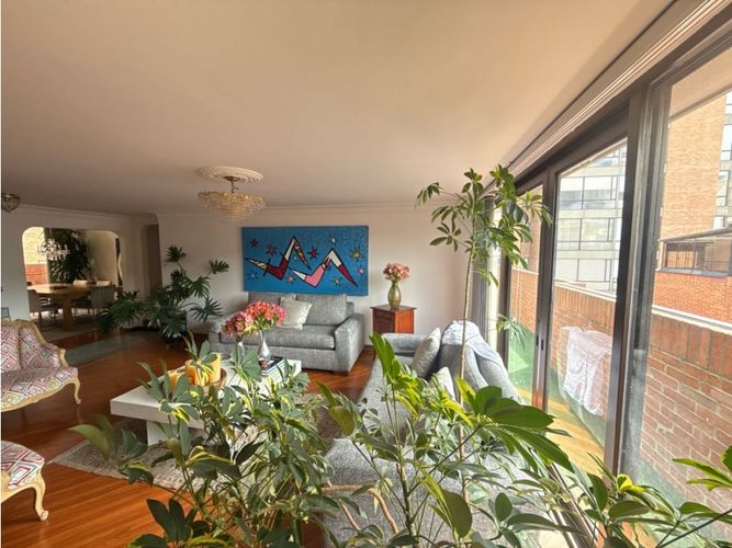 Apartamento de 4 alcobas en venta en Santa Barbara, Bogotá, 366 m² · foto 2 de 24