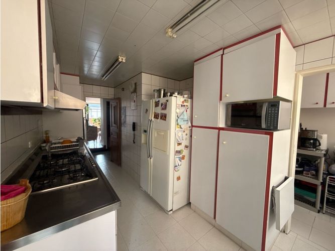 Apartamento de 4 alcobas en venta en Santa Barbara, Bogotá, 366 m² · foto 6 de 24