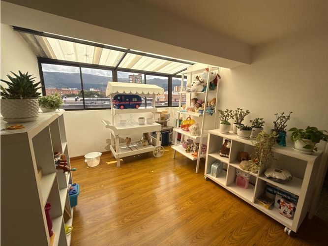 Apartamento de 4 alcobas en venta en Santa Barbara, Bogotá, 366 m² · foto 20 de 24