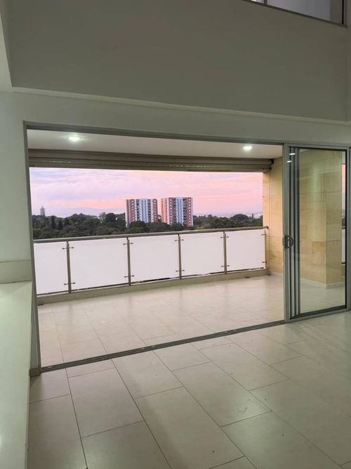 Apartamento de 3 alcobas en venta en Pance, Cali, 250 m² · foto 3 de 24