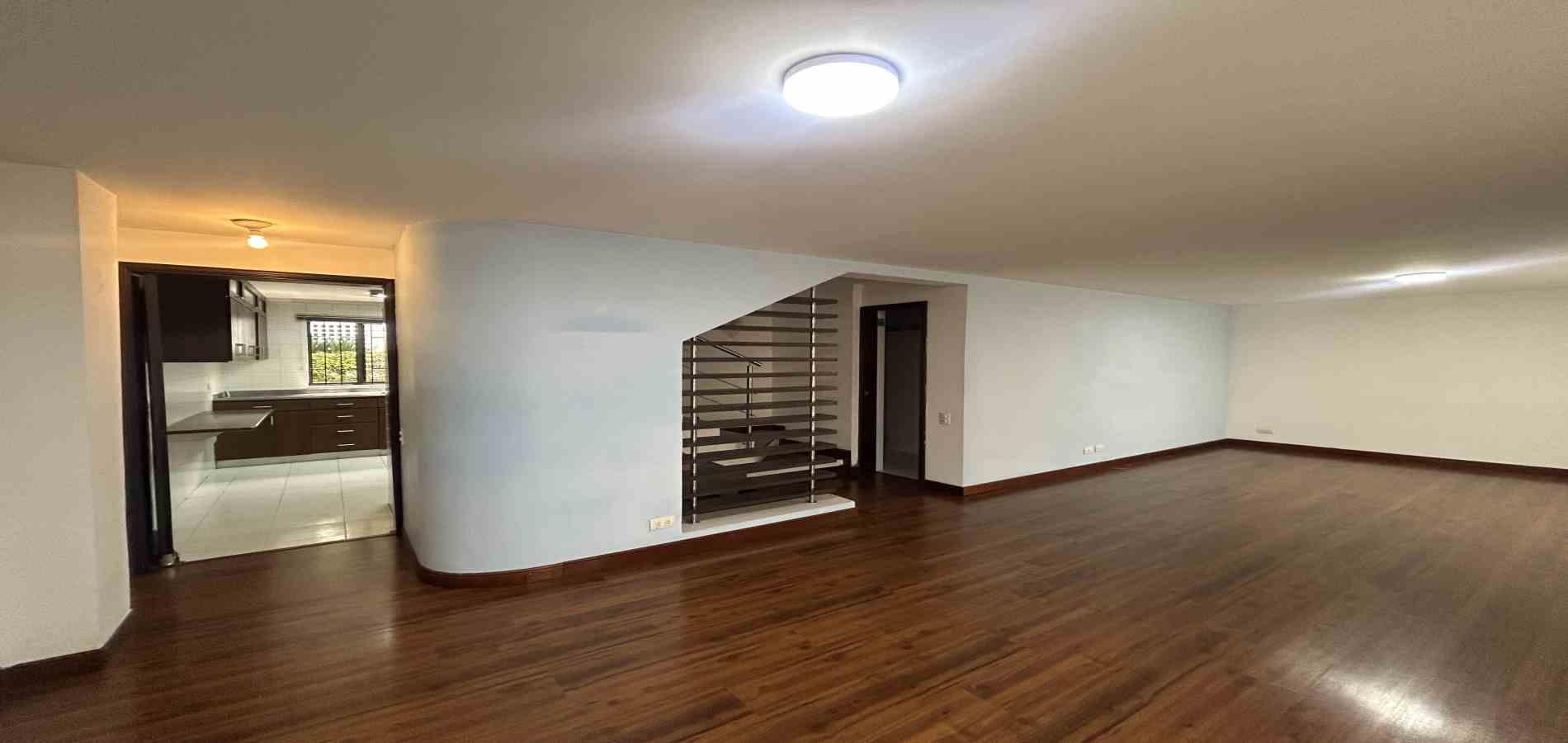 Casa en venta en Los Rosales, Pereira · foto 4 de 23