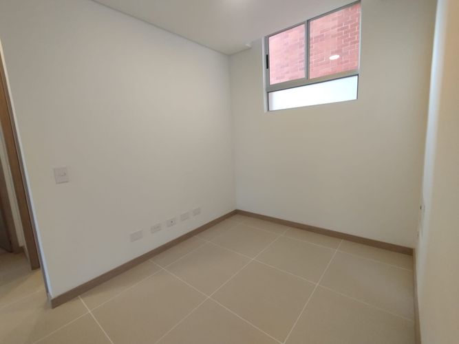 Apartamento de 3 alcobas en arriendo en Camino Verde, Envigado, 99 m² · foto 7 de 16