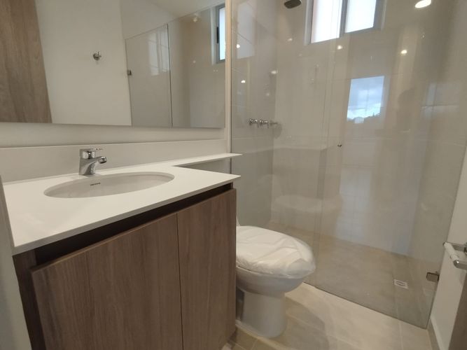 Apartamento de 3 alcobas en arriendo en Camino Verde, Envigado, 99 m² · foto 9 de 16