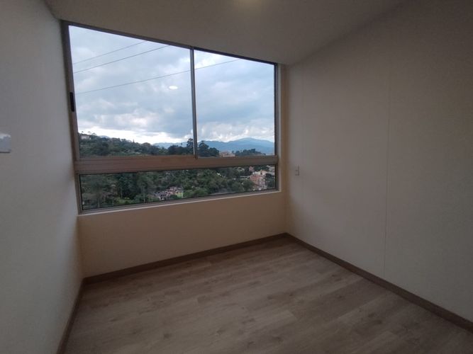 Apartamento de 3 alcobas en arriendo en Camino Verde, Envigado, 99 m² · foto 10 de 16