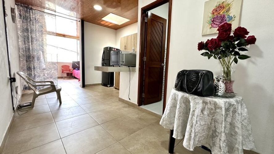 Edificio en venta en Calima, Cali, 285 m² · foto 2 de 6