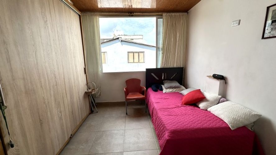 Edificio en venta en Calima, Cali, 285 m² · foto 3 de 6