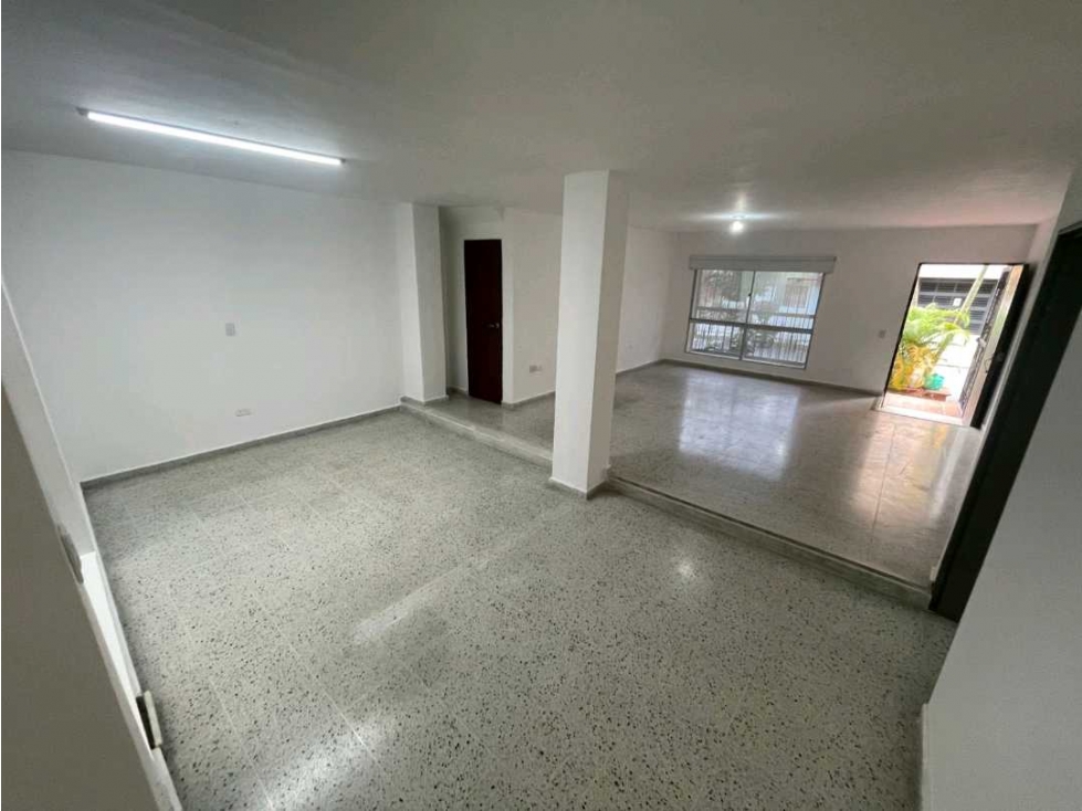 Apartamento en arriendo en Laureles, Medellín · foto 3 de 13