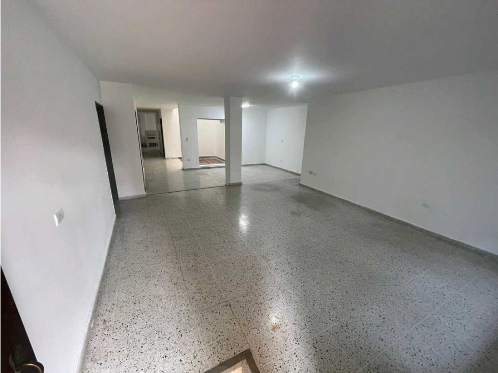 Apartamento en arriendo en Laureles, Medellín · foto 4 de 13