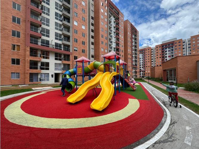 Apartamento de 3 alcobas en venta en Potrero Grande, Madrid, 56 m² · foto 15 de 24