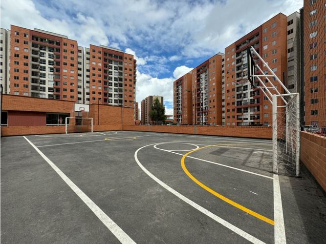 Apartamento de 3 alcobas en venta en Potrero Grande, Madrid, 56 m² · foto 17 de 24