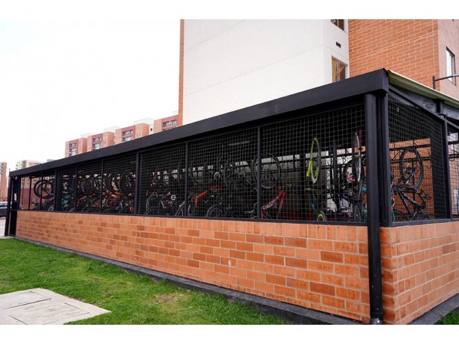 Apartamento de 3 alcobas en venta en Potrero Grande, Madrid, 56 m² · foto 19 de 24