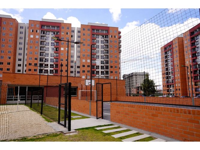 Apartamento de 3 alcobas en venta en Potrero Grande, Madrid, 56 m² · foto 21 de 24
