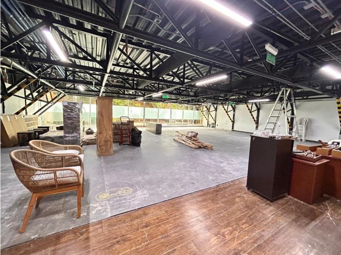 Local en arriendo en Provenza, Medellín, 233 m² · foto 2 de 7