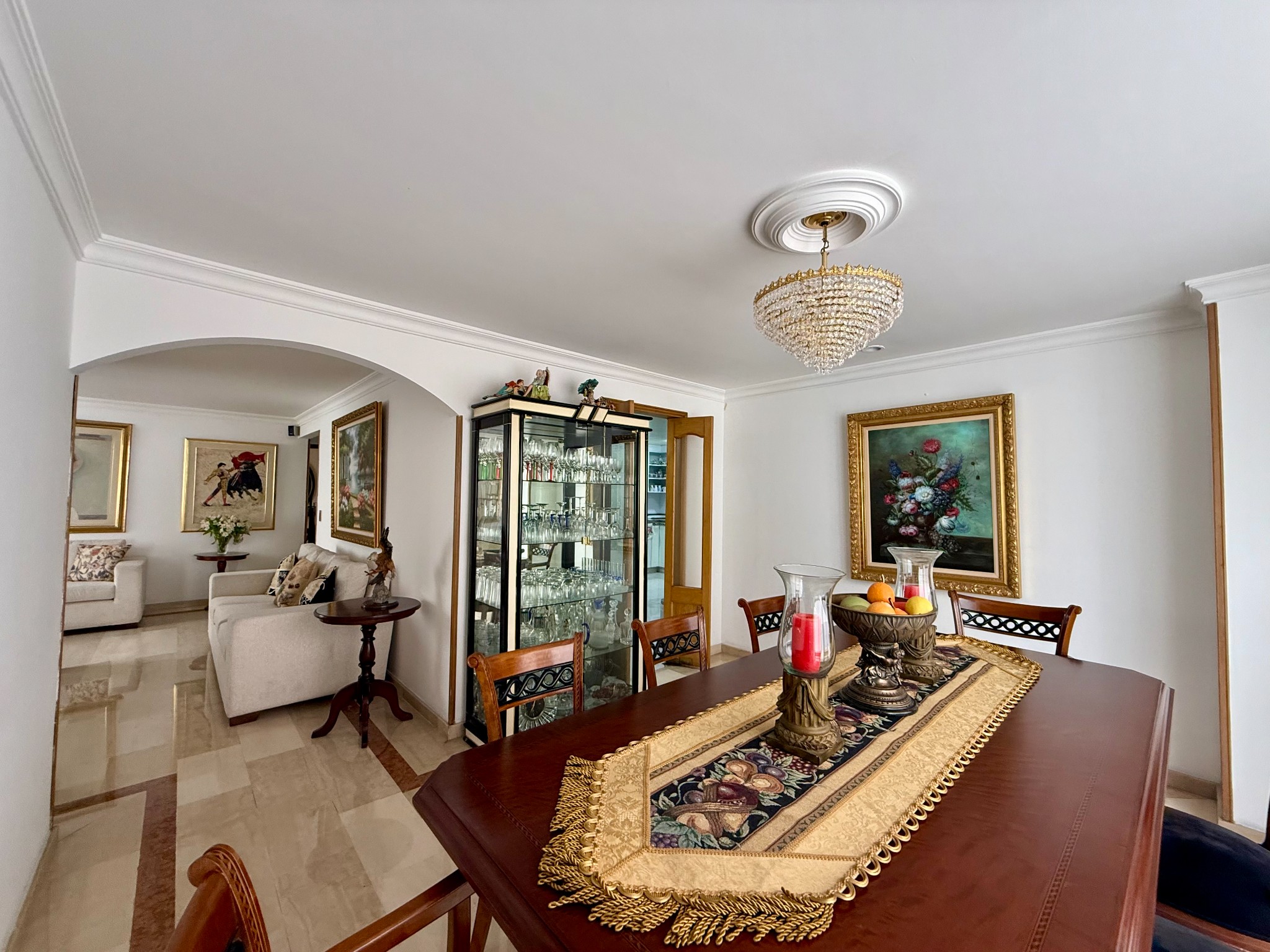 Apartamento en venta en Santa Barbara, Bogotá · foto 8 de 23
