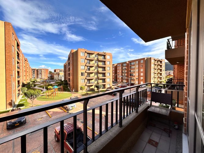 Apartamento de 3 alcobas en venta en Conjunto Residencial El Solar, Madrid, 84 m² · foto 19 de 19