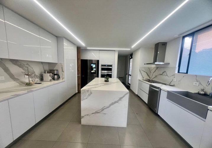 Casa de 3 alcobas en venta en Laura Vicuña, Chía, 330 m² · foto 4 de 22