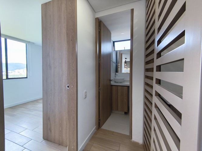 Apartamento de 1 alcoba en arriendo en Centro Comercial Mazuren, Bogotá, 31 m² · foto 2 de 20