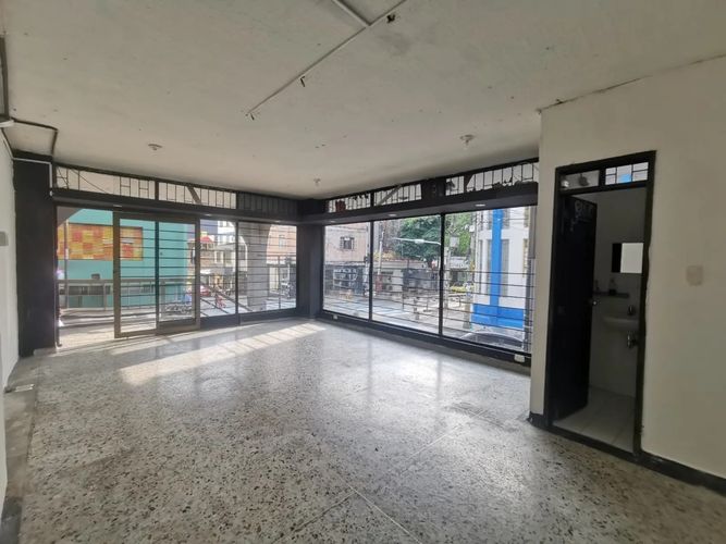 Local en arriendo en Sector Lago Uribe, Pereira, 30 m² · foto 2 de 9