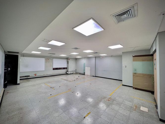 Local en venta en Oviedo, Medellín, 90 m² · foto 2 de 24