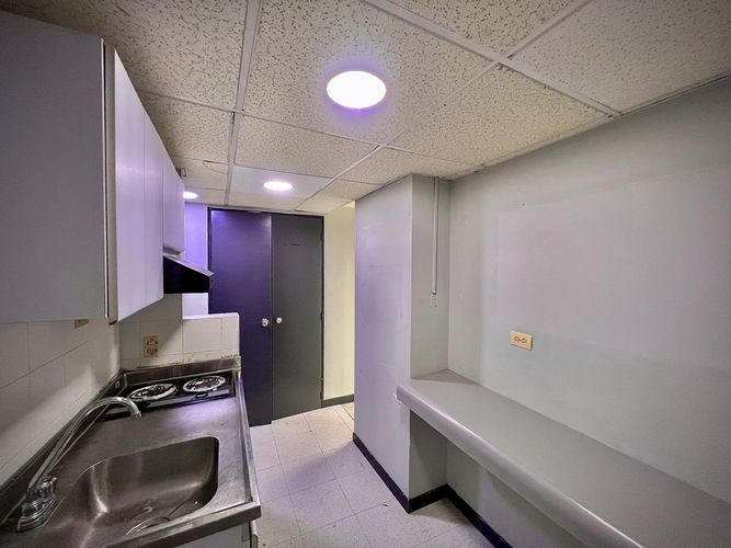 Local en venta en Oviedo, Medellín, 90 m² · foto 11 de 24