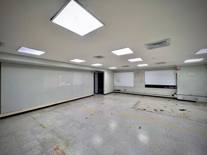 Local en venta en Oviedo, Medellín, 90 m² · foto 20 de 24
