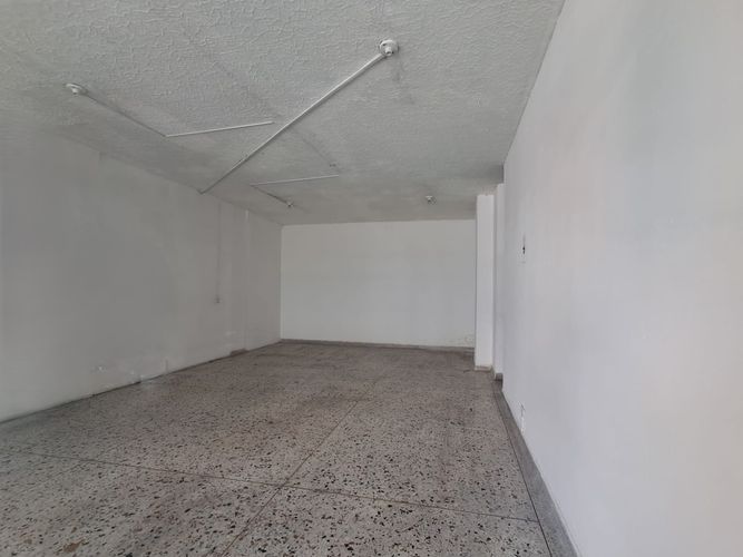 Local en arriendo en Sector Lago Uribe, Pereira, 30 m² · foto 2 de 8