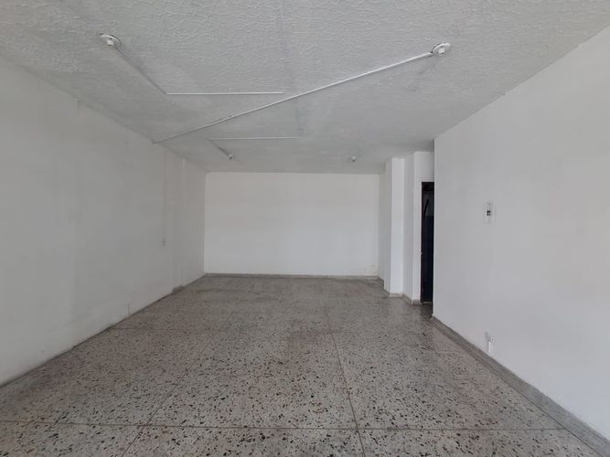 Local en arriendo en Sector Lago Uribe, Pereira, 30 m² · foto 4 de 8