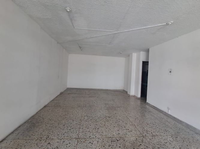 Local en arriendo en Sector Lago Uribe, Pereira, 30 m² · foto 6 de 8