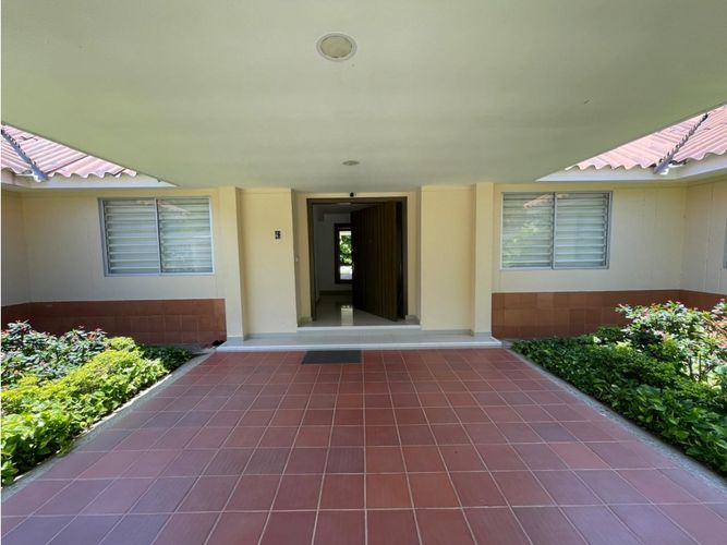 Casa de 4 alcobas en arriendo en Bavaria, Santa Marta, 272 m² · foto 7 de 24