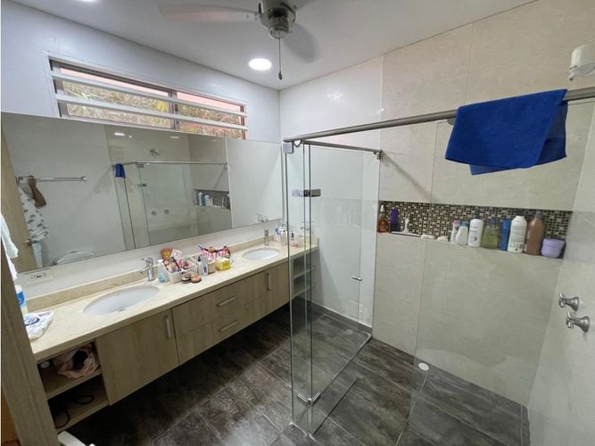 Casa de 4 alcobas en arriendo en Bavaria, Santa Marta, 272 m² · foto 10 de 24