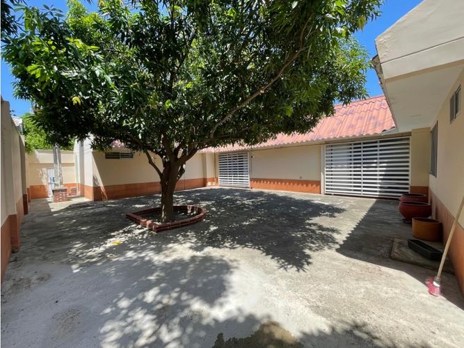 Casa de 4 alcobas en arriendo en Bavaria, Santa Marta, 272 m² · foto 19 de 24