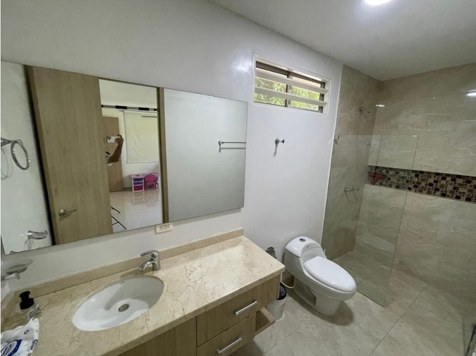 Casa de 4 alcobas en arriendo en Bavaria, Santa Marta, 272 m² · foto 24 de 24