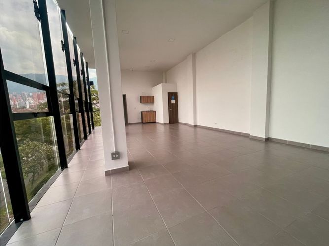 Bodega en arriendo en Cristo Rey, Medellín, 280 m² · foto 5 de 10