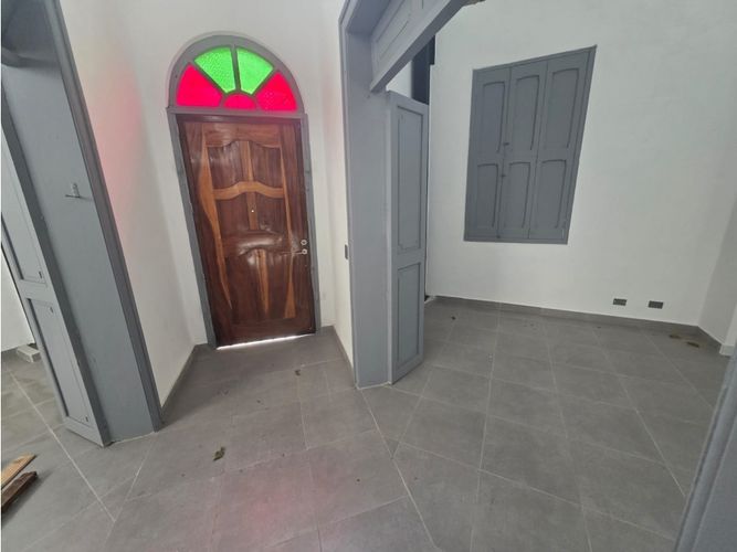 Bodega en arriendo en Bombona No.1, Medellín, 330 m² · foto 6 de 15
