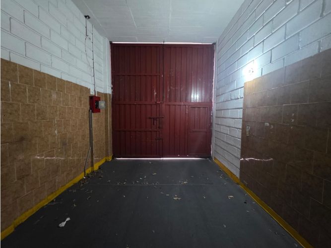 Bodega en arriendo en La Florida, Bello, 320 m² · foto 15 de 23