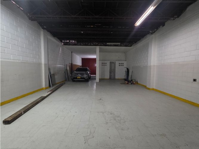Bodega en arriendo en La Florida, Bello, 320 m² · foto 19 de 23