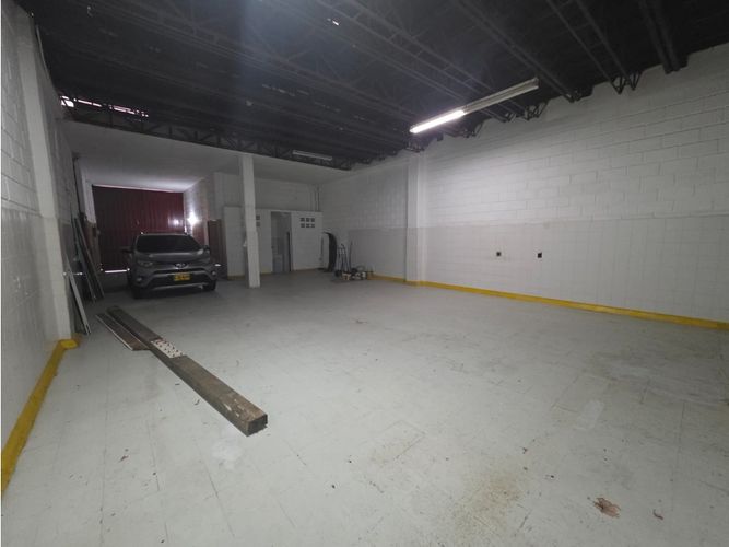 Bodega en arriendo en La Florida, Bello, 320 m² · foto 20 de 23