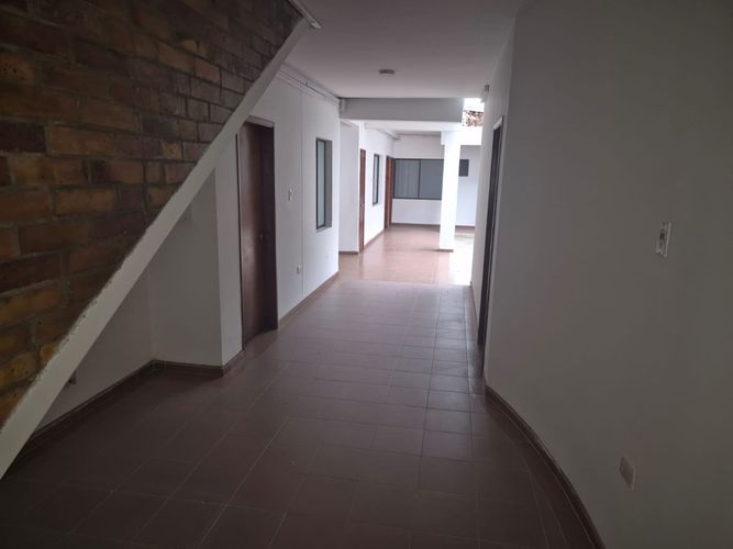 Casa de 12 alcobas en arriendo en Cabecera Del Llano, Bucaramanga, 364 m² · foto 4 de 24