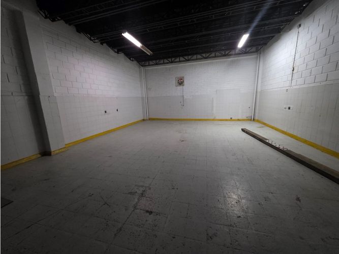 Bodega en venta en La Florida, Bello, 320 m² · foto 20 de 23