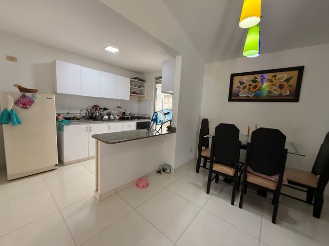 Casa de 3 alcobas en venta en El Castillo, Jamundí, 270 m² · foto 9 de 24