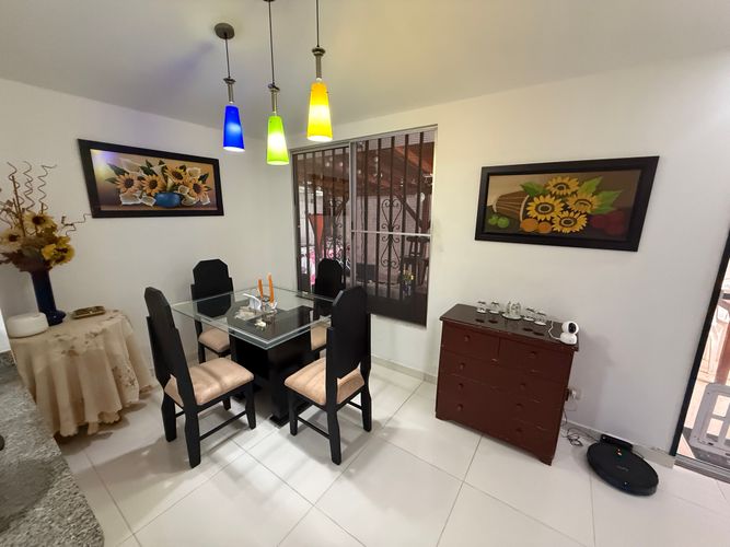 Casa de 3 alcobas en venta en El Castillo, Jamundí, 270 m² · foto 10 de 24