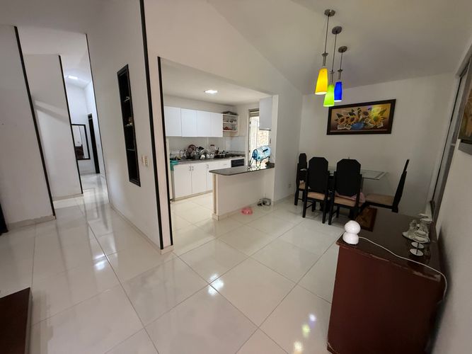 Casa de 3 alcobas en venta en El Castillo, Jamundí, 270 m² · foto 11 de 24