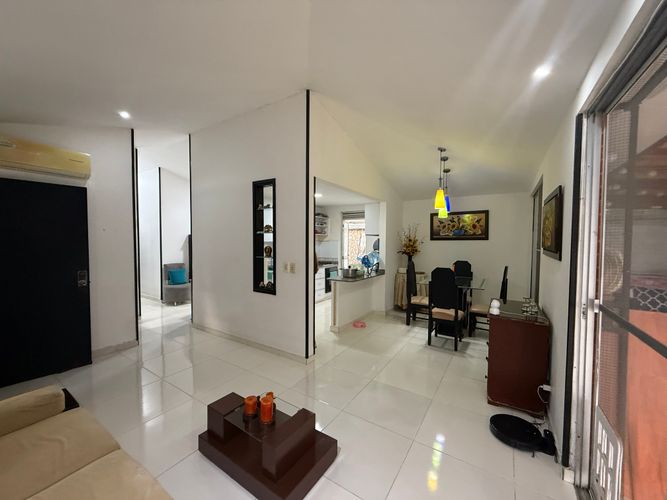 Casa de 3 alcobas en venta en El Castillo, Jamundí, 270 m² · foto 12 de 24
