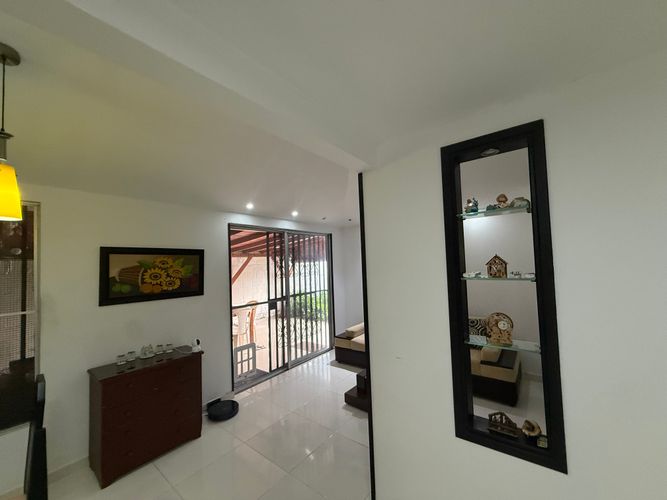 Casa de 3 alcobas en venta en El Castillo, Jamundí, 270 m² · foto 15 de 24
